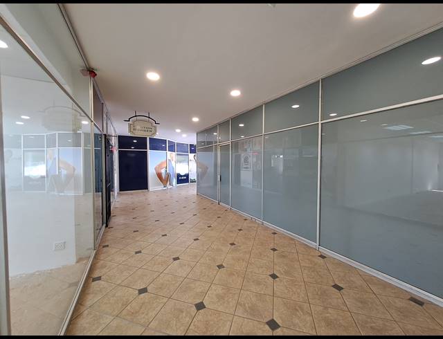 62M² OFFICE TO LET IN CRAIGHALL